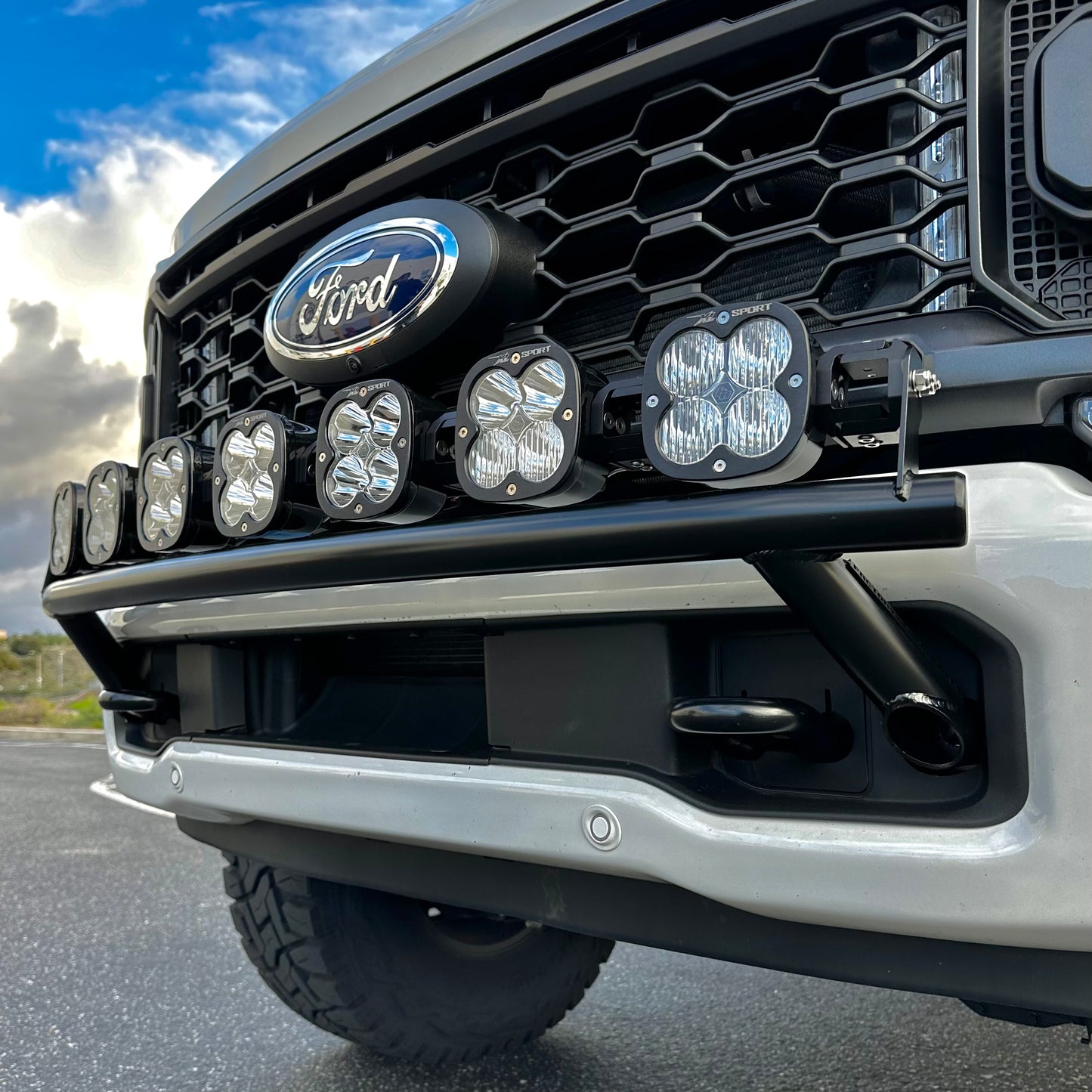 2017 - 2024 Ford Super Duty Light Mount - "The Linkable" Series featuring the Baja Designs XL Linkable (7 lights)